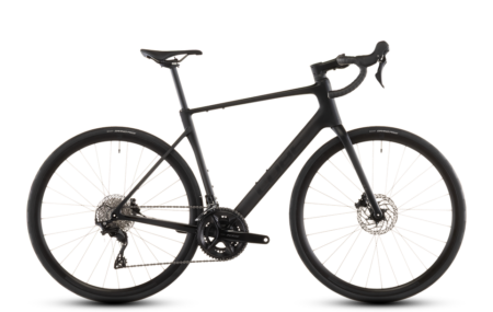 Cube Attain C:62 Race blackline Tg 53 56